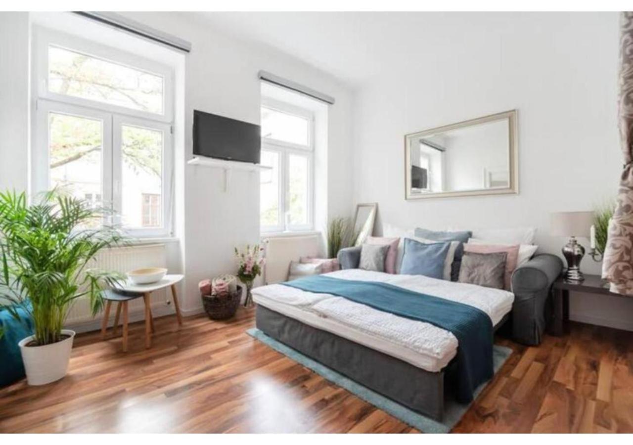 Ferienwohnung Luxurious And Bright, 5 Min To City Center Wien Exterior foto