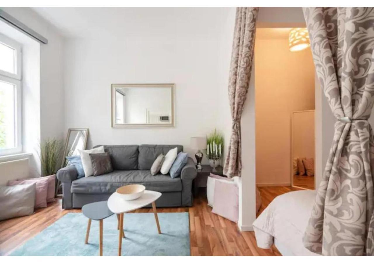 Ferienwohnung Luxurious And Bright, 5 Min To City Center Wien Exterior foto