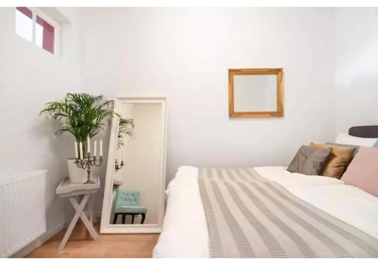 Ferienwohnung Luxurious And Bright, 5 Min To City Center Wien Exterior foto