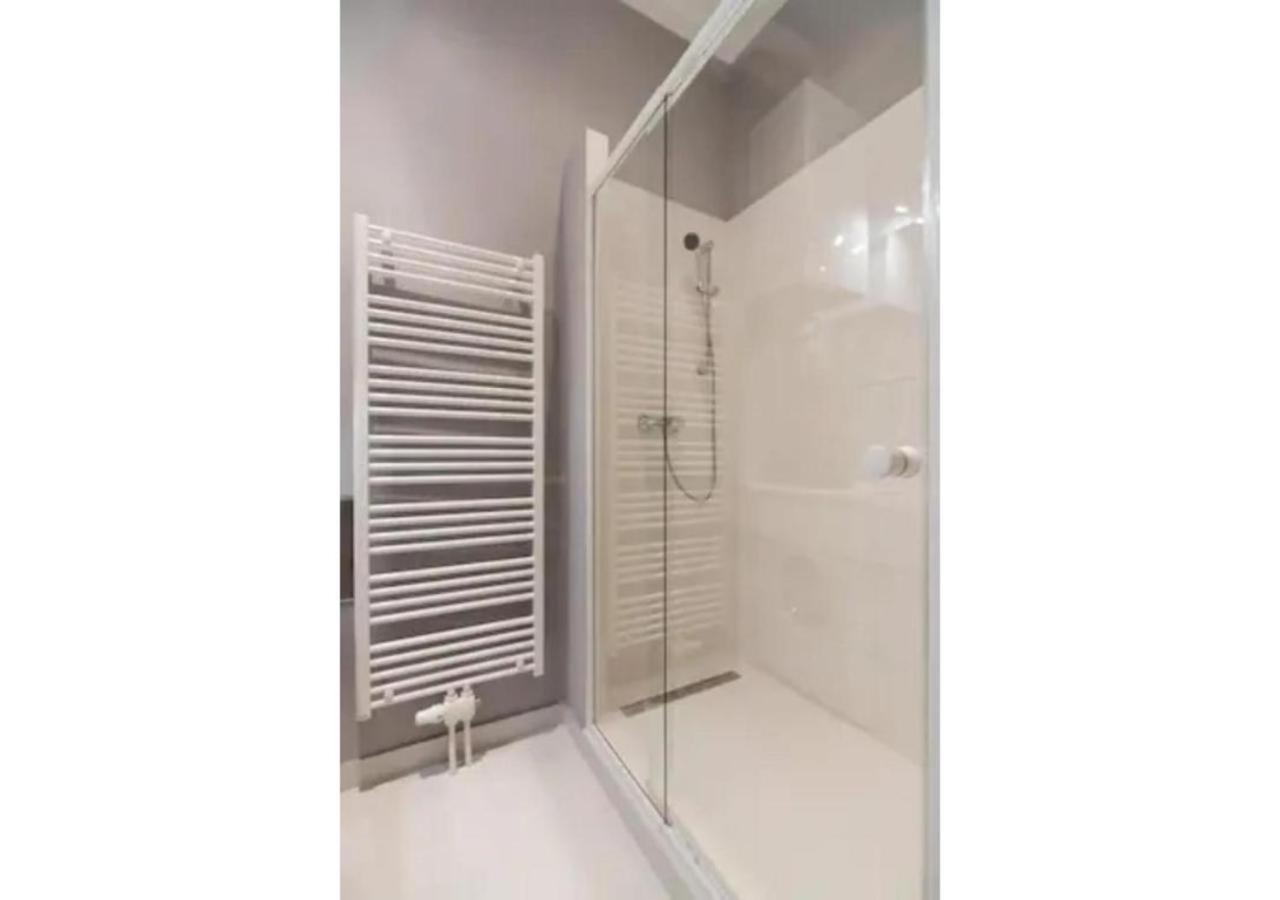 Ferienwohnung Luxurious And Bright, 5 Min To City Center Wien Exterior foto
