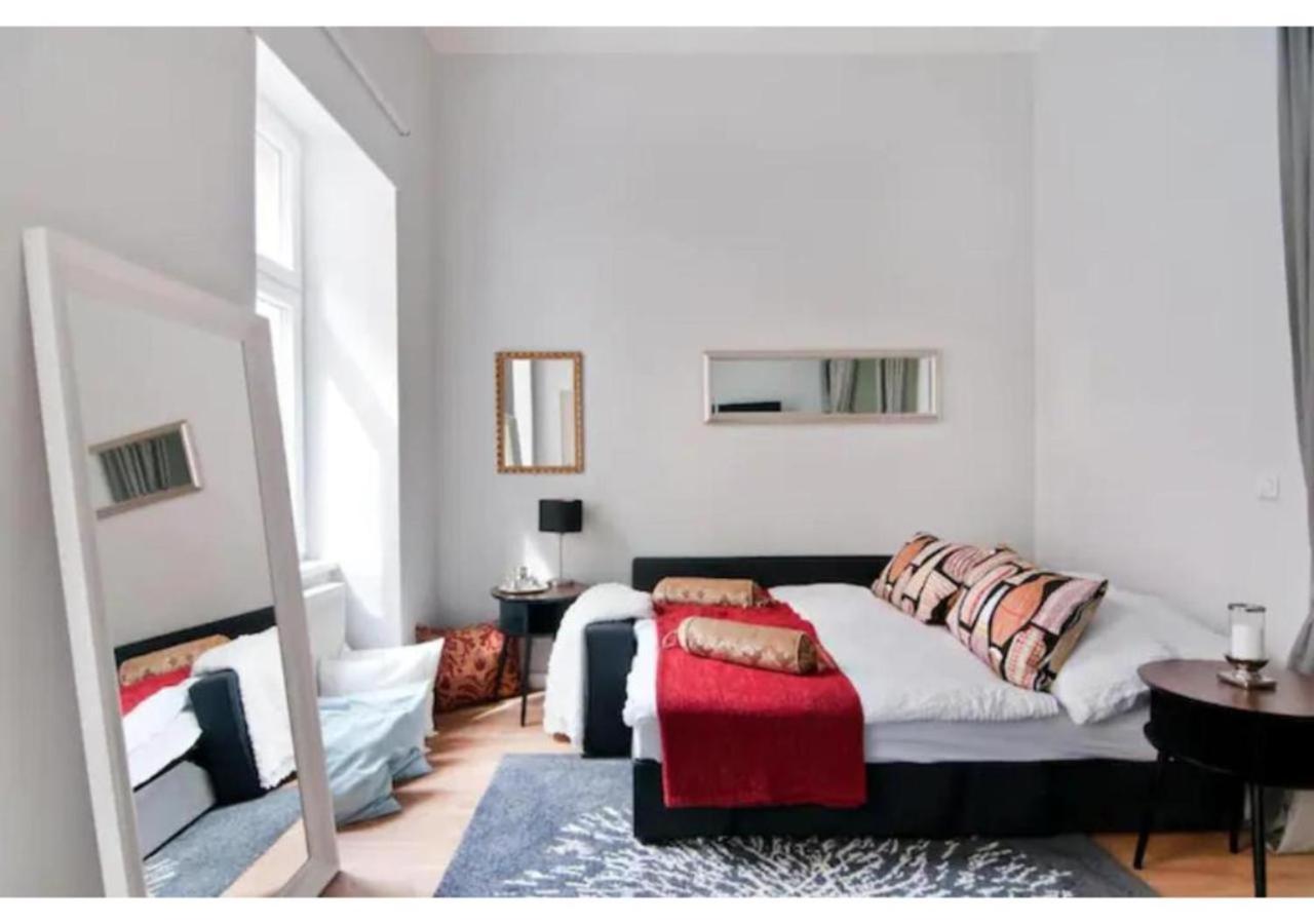 Ferienwohnung Luxurious And Bright, 5 Min To City Center Wien Exterior foto