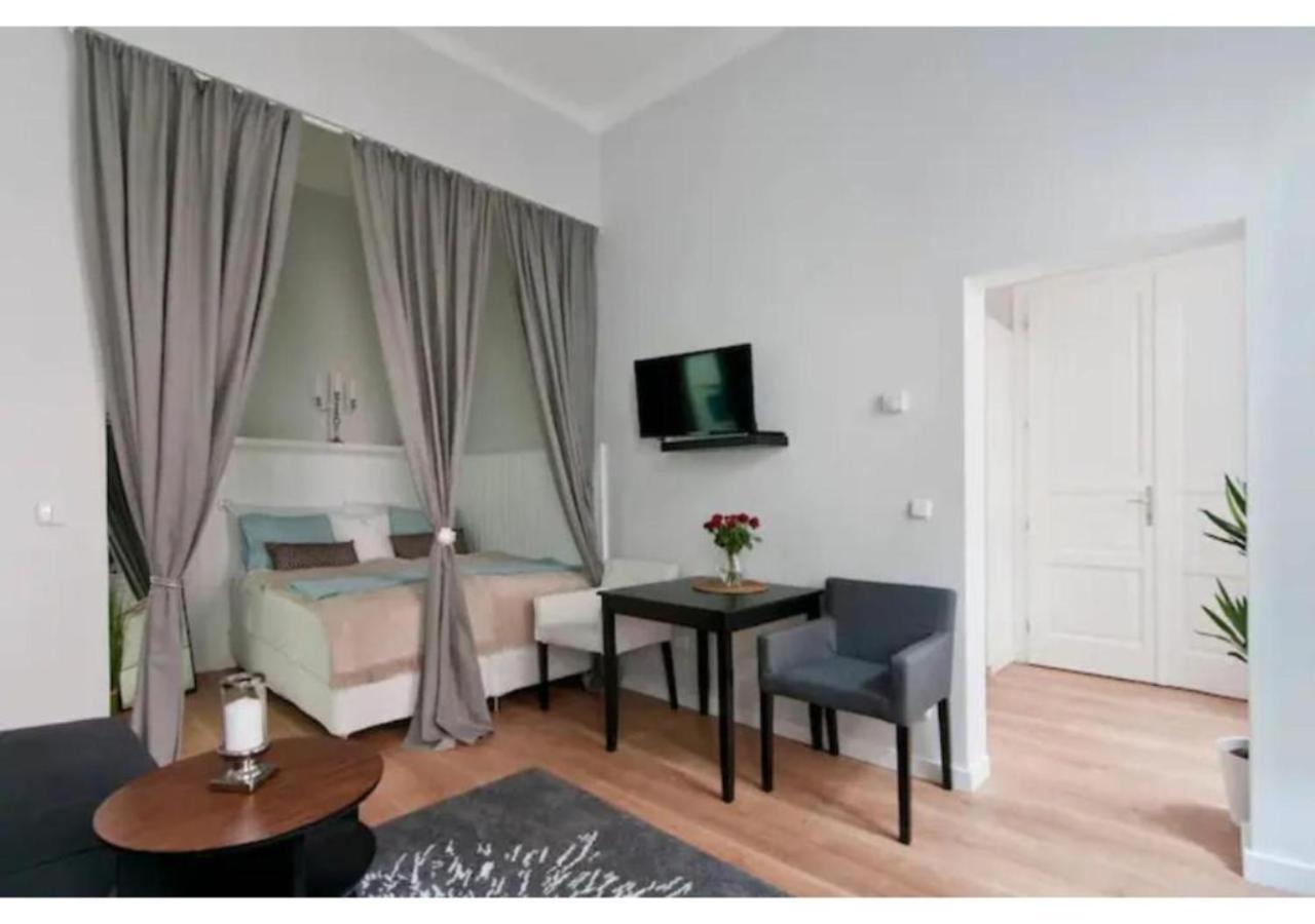 Ferienwohnung Luxurious And Bright, 5 Min To City Center Wien Exterior foto