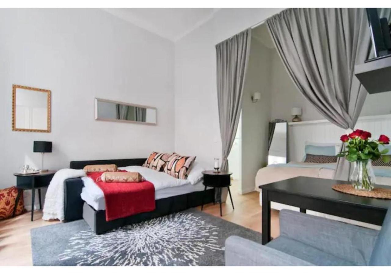 Ferienwohnung Luxurious And Bright, 5 Min To City Center Wien Exterior foto