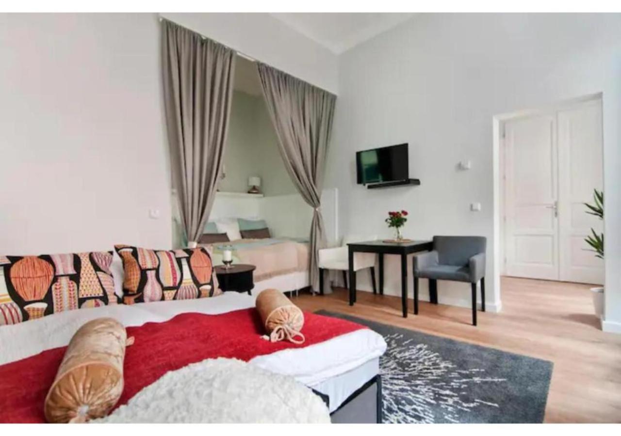 Ferienwohnung Luxurious And Bright, 5 Min To City Center Wien Exterior foto