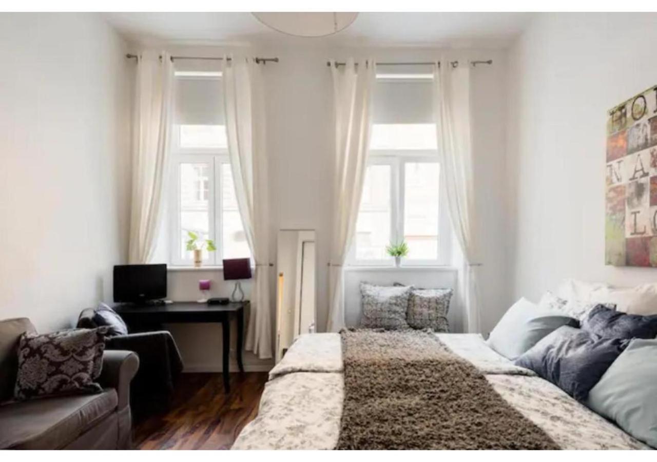 Ferienwohnung Luxurious And Bright, 5 Min To City Center Wien Exterior foto