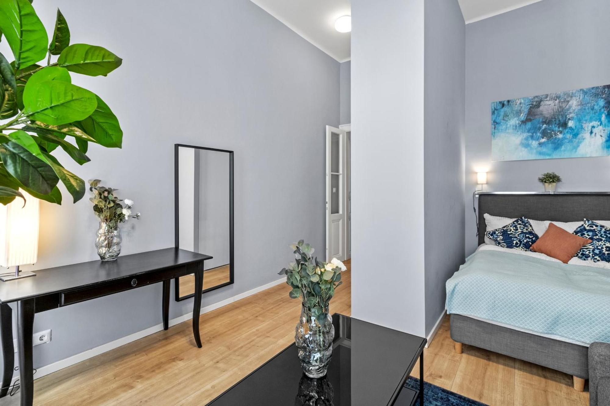 Ferienwohnung Luxurious And Bright, 5 Min To City Center Wien Exterior foto