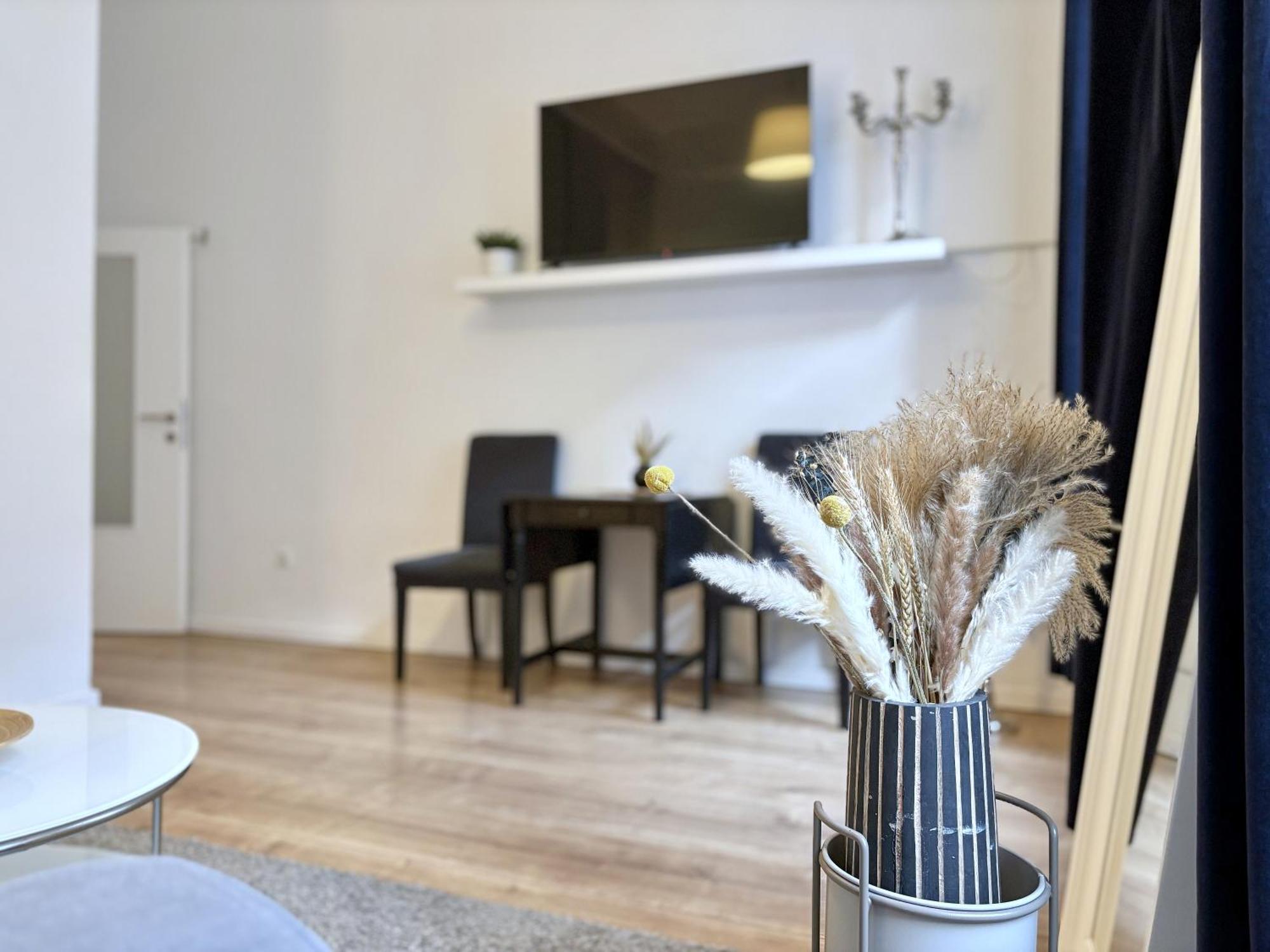 Ferienwohnung Luxurious And Bright, 5 Min To City Center Wien Exterior foto